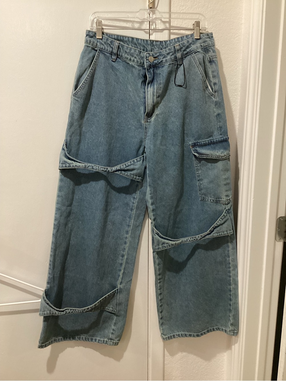 Cider Light Blue Wide-Leg Cargo Denim Jeans
